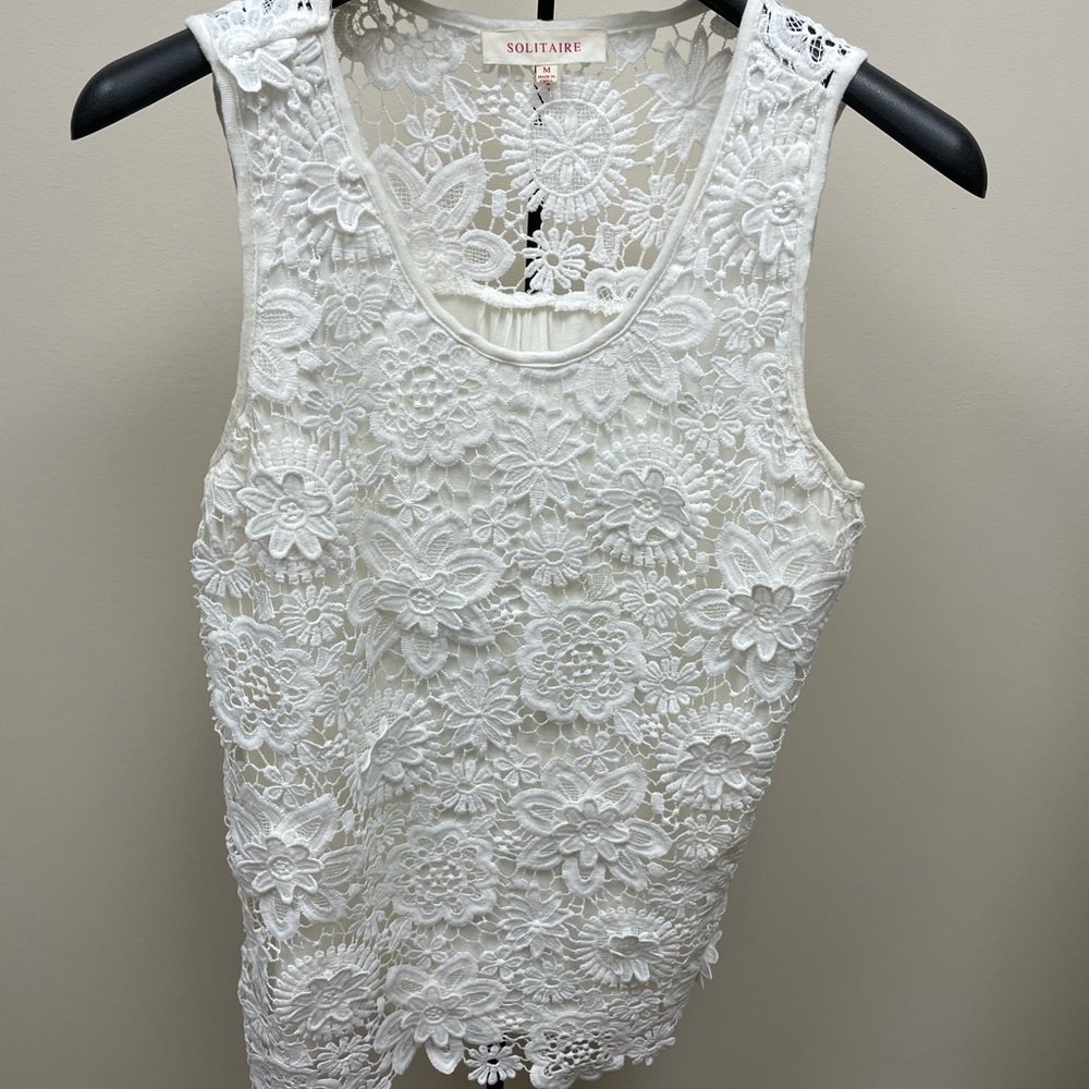 Solitaire lace top